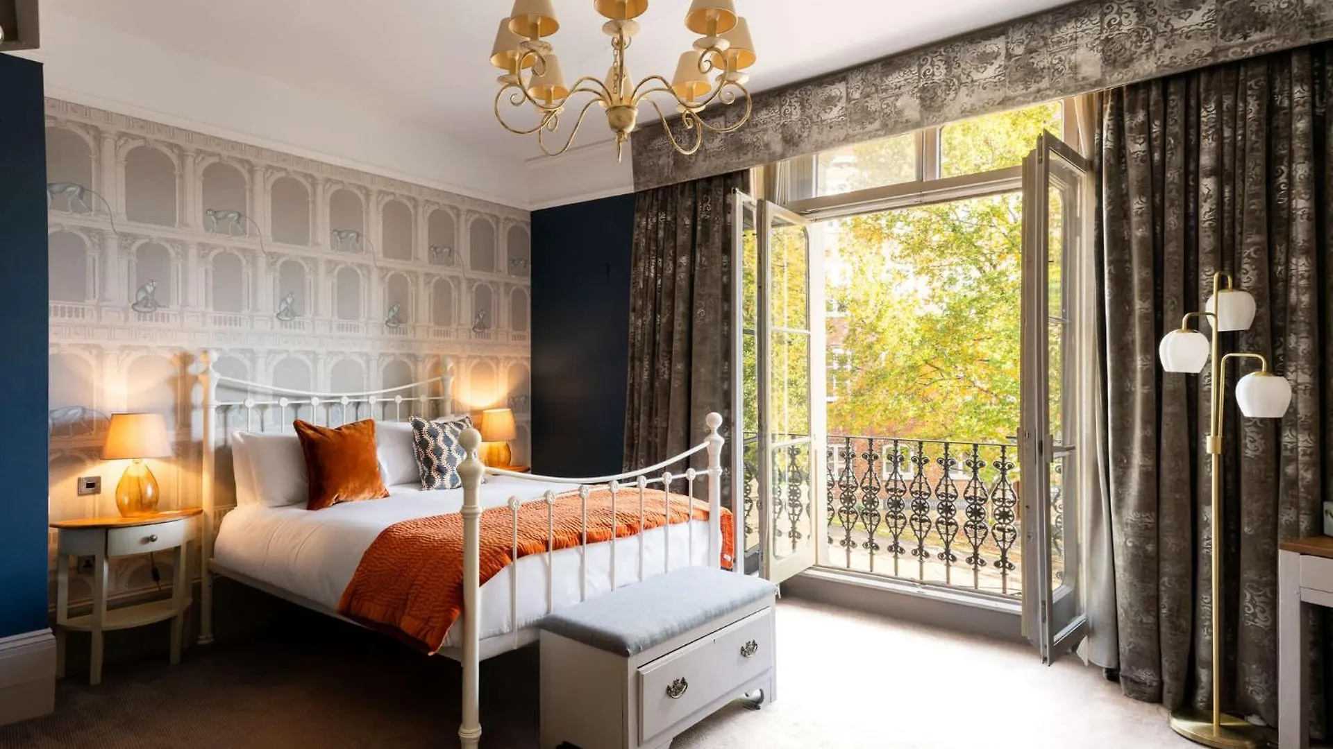 7 Luxury Hotels Near Marwell Zoo Worth Booking