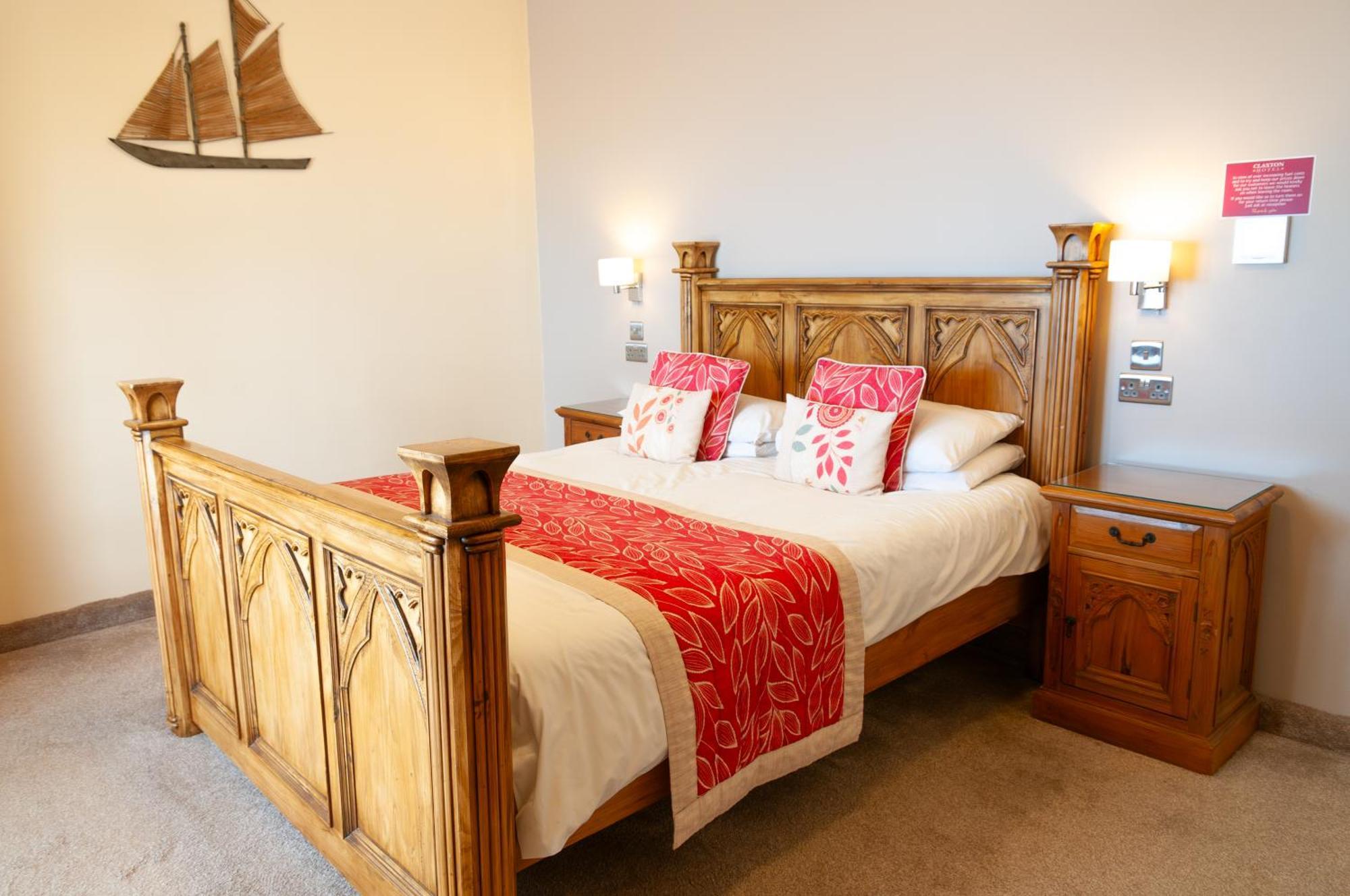 Staying Near Kirkleatham Museum: 4 Family Hotels Compared